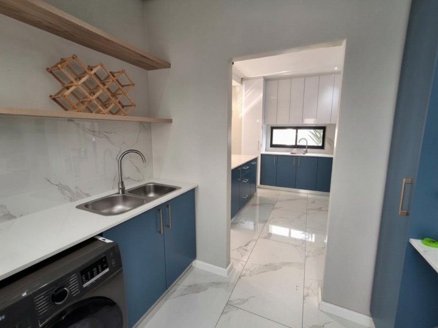 4 Bedroom Property for Sale in Sandown Western Cape